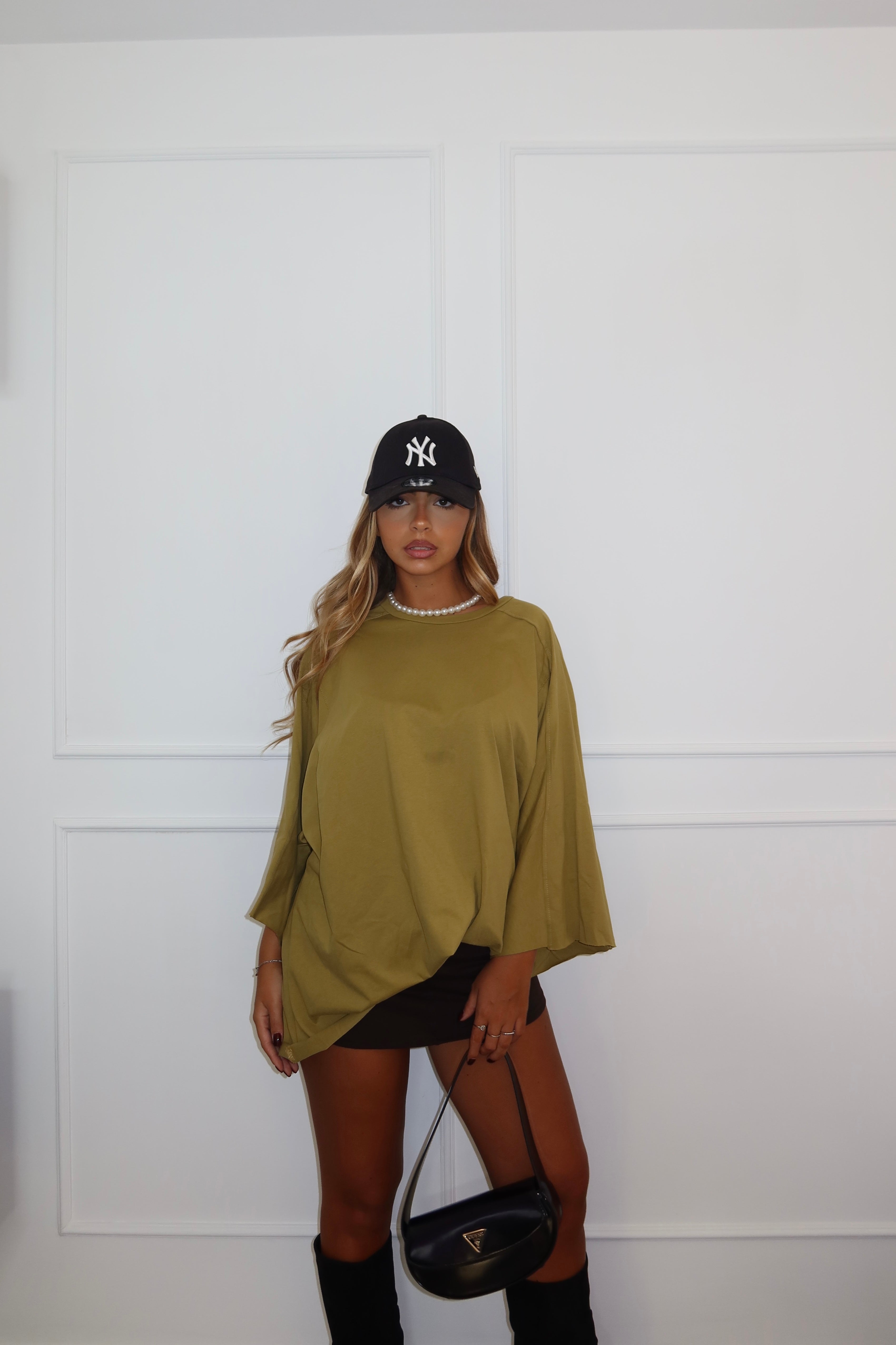 T-SHIRT OVER